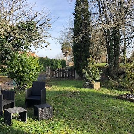 Charmant Gite En Perigord Vert Douchapt المظهر الخارجي الصورة